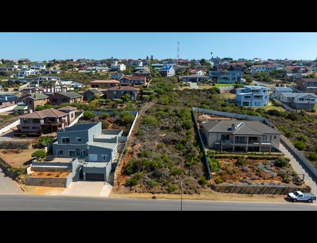 1,198M² VACANT LAND FOR SALE IN DANA BAY